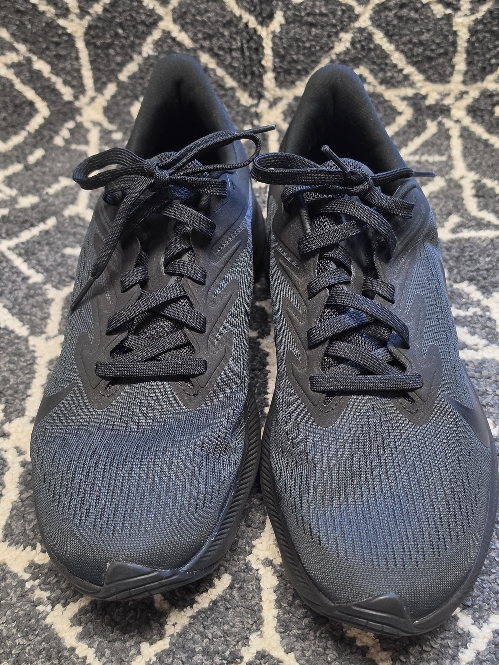 Nike Zoom Women's Black Low-Profile Athletic Sneakers